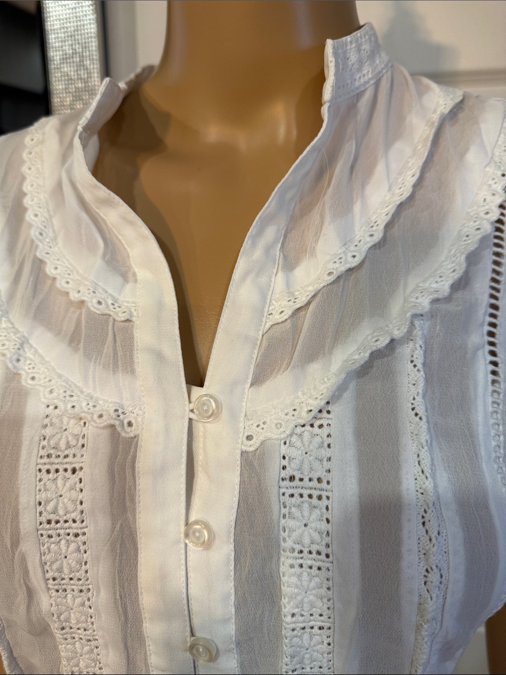 NY Collection White Ruffled Eyelet Button-Front Blouse - Picture 4 of 16